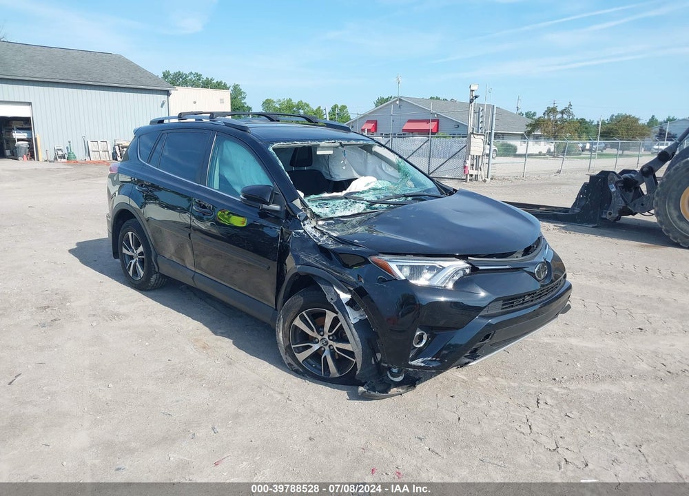 2018 TOYOTA RAV4 XLE VIN: 2T3RFREVXJW769228