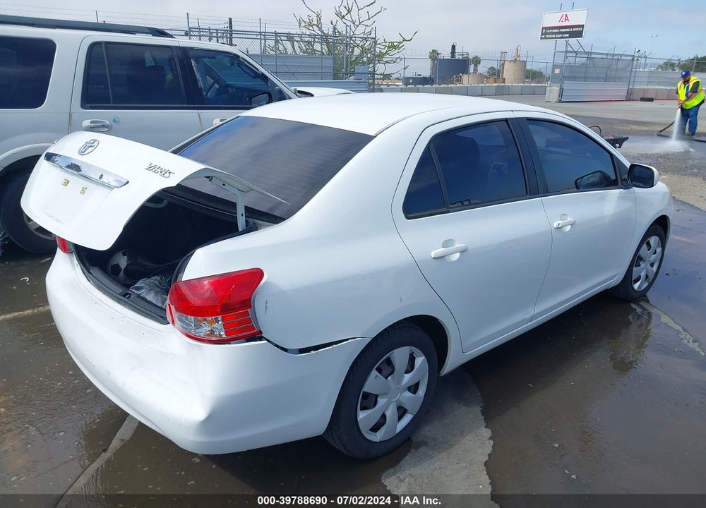2011 TOYOTA YARIS VIN: JTDBT4K36BL000391