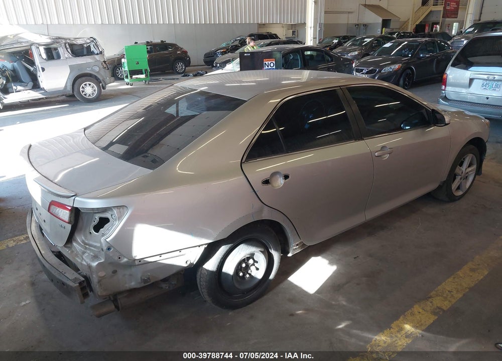 2014 TOYOTA CAMRY SE VIN: 4T1BF1FK6EU330694