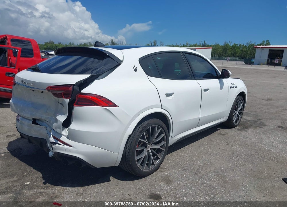 2023 MASERATI GRECALE MODENA VIN: ZN682AVM7P7432275