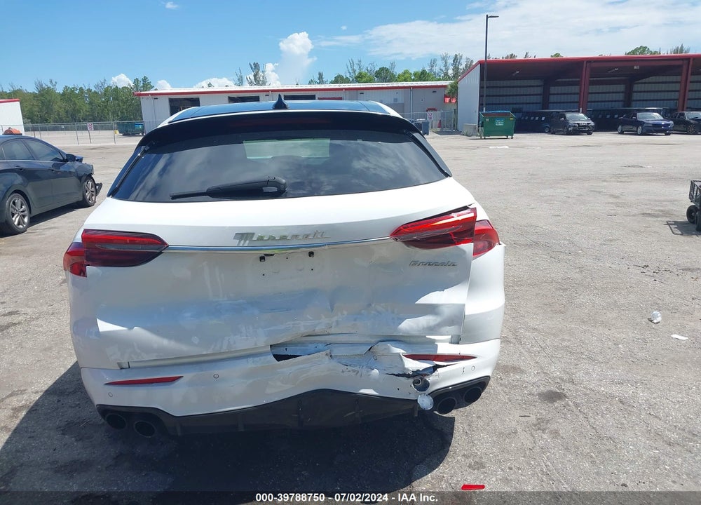 2023 MASERATI GRECALE MODENA VIN: ZN682AVM7P7432275
