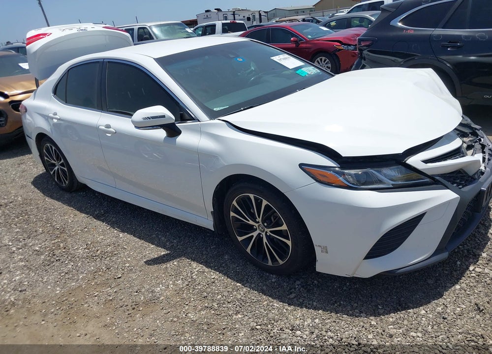 2018 TOYOTA CAMRY SE VIN: JTNB11HK7J3006231