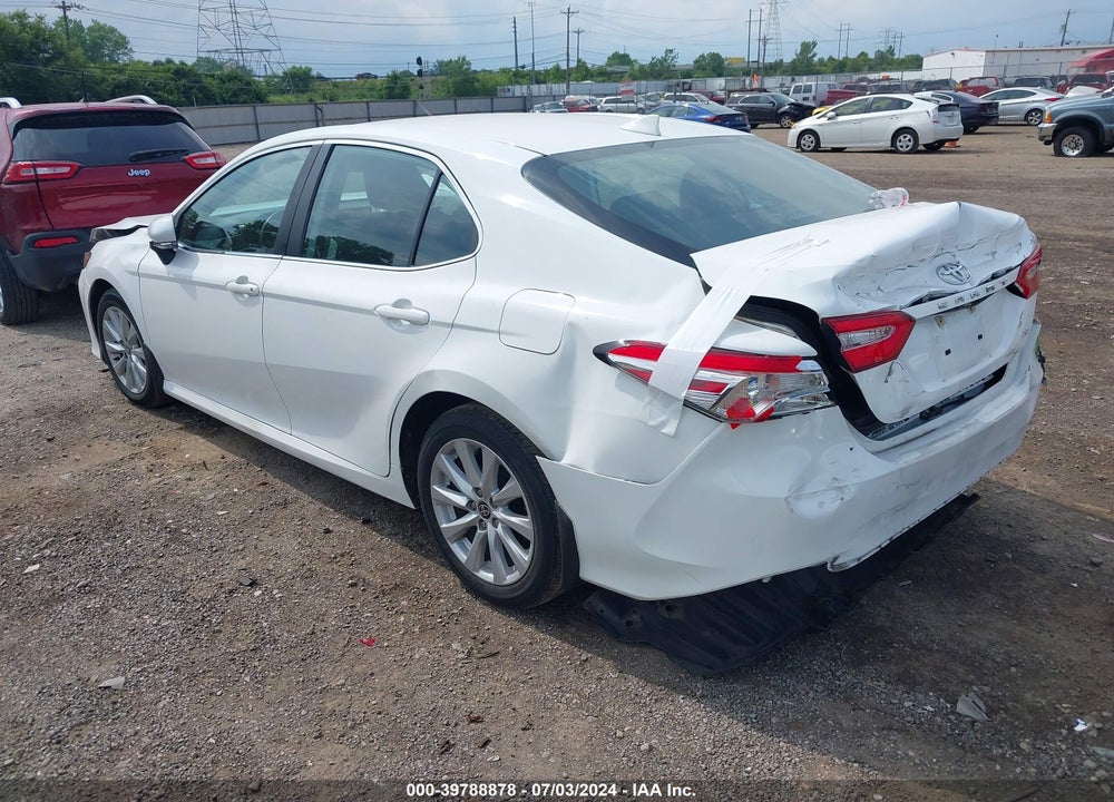 2020 TOYOTA CAMRY LE VIN: 4T1L11AK3LU972877