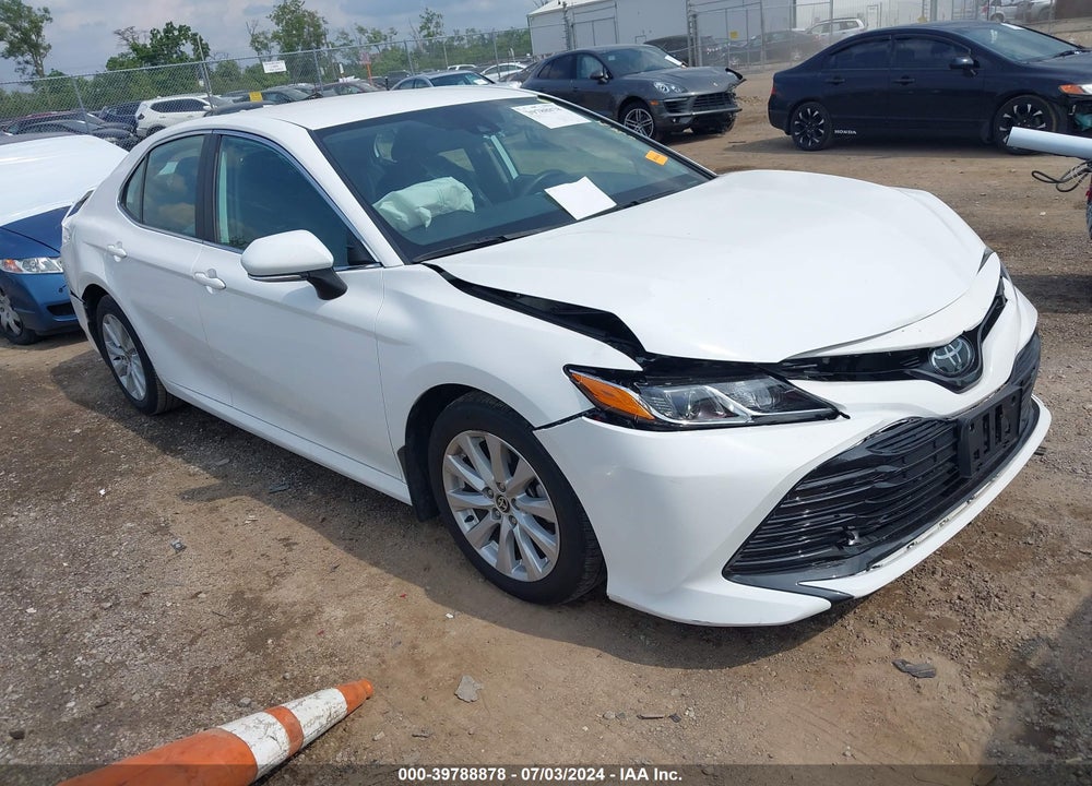 2020 TOYOTA CAMRY LE VIN: 4T1L11AK3LU972877