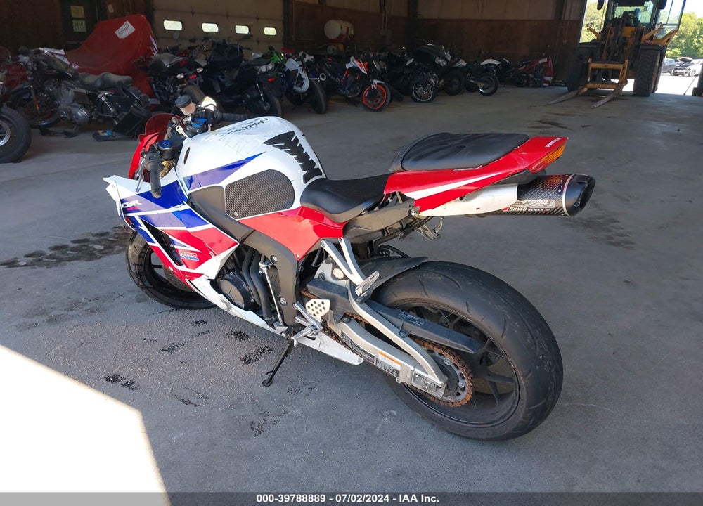 2013 HONDA CBR600 RR VIN: JH2PC4043DK600738