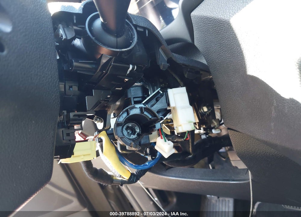 2016 KIA SORENTO 2.4L LX VIN: 5XYPGDA3XGG032369