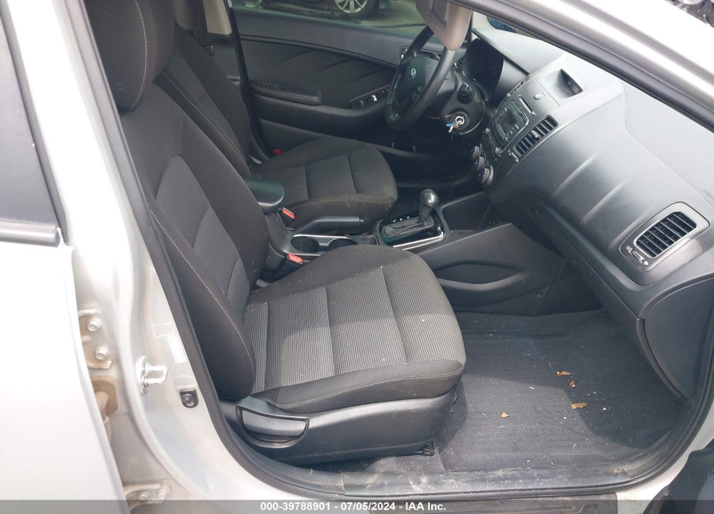 2017 KIA FORTE LX VIN: 3KPFK4A70HE015463