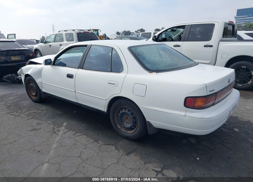 1994 TOYOTA CAMRY LE VIN: 4T1GK12E5RU034671