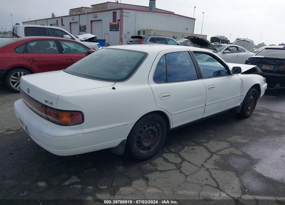 1994 TOYOTA CAMRY LE VIN: 4T1GK12E5RU034671