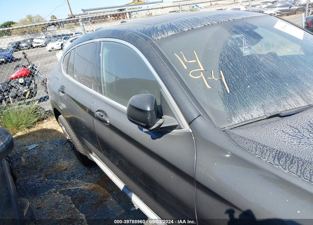 2021 BMW X4 VIN: 5UX2V1C09M9E71465