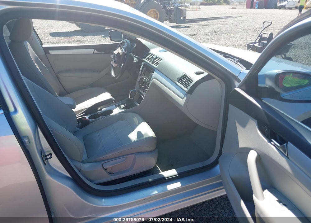 2013 VOLKSWAGEN PASSAT 2.5L SE VIN: 1VWBP7A34DC009548