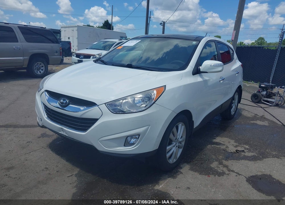 2011 HYUNDAI TUCSON LIMITED VIN: KM8JU3AC3BU290390