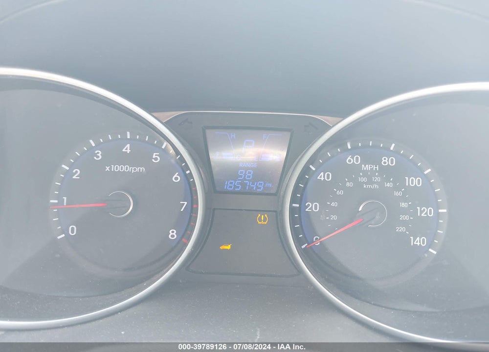 2011 HYUNDAI TUCSON LIMITED VIN: KM8JU3AC3BU290390