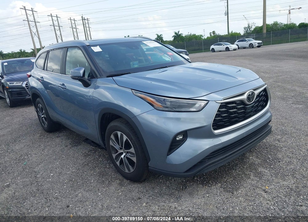 2023 TOYOTA HIGHLANDER XLE VIN: 5TDKDRAH1PS033487