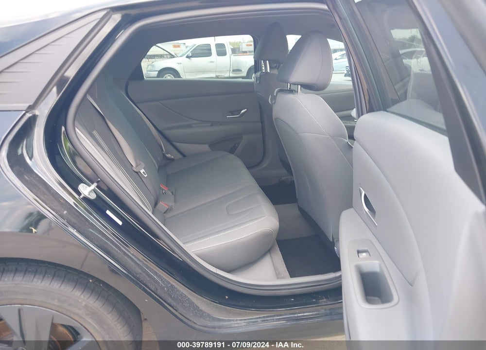 2022 HYUNDAI ELANTRA SEL VIN: KMHLM4AG8NU353375
