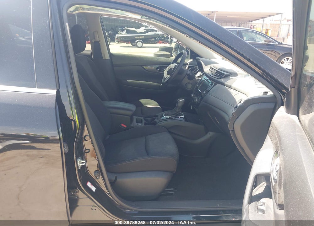 2020 NISSAN ROGUE SV FWD VIN: JN8AT2MT8LW042448