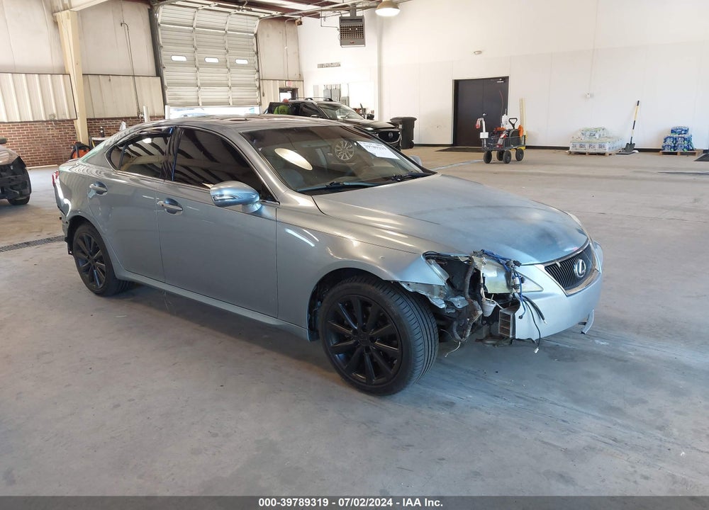 2009 LEXUS IS 250 VIN: JTHCK262592031854