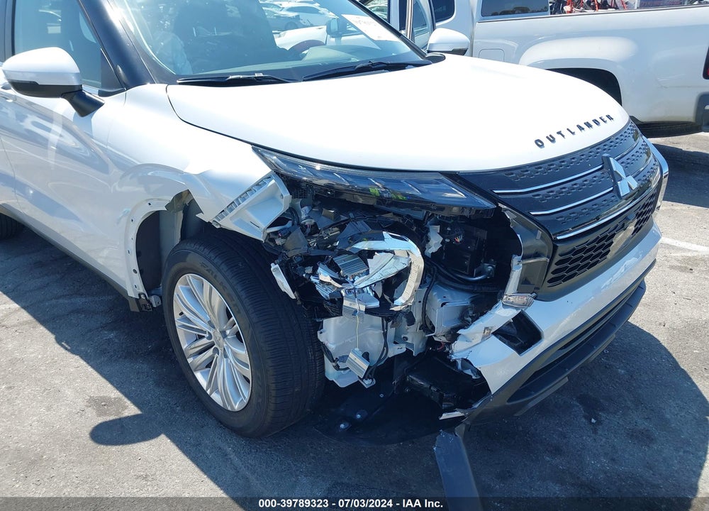 2024 MITSUBISHI OUTLANDER ES 2.5 2WD VIN: JA4J3UA80RZ032408