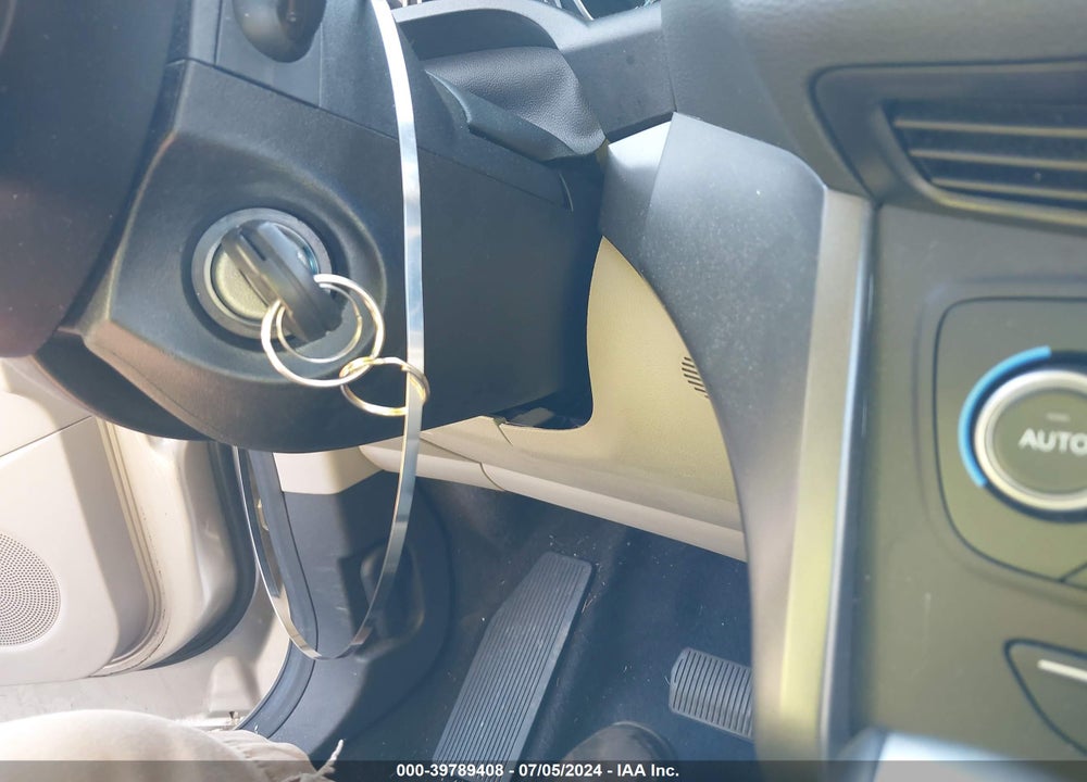 2018 FORD ESCAPE SEL VIN: 1FMCU0HD2JUA48145