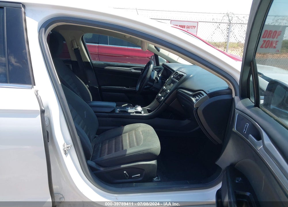 2017 FORD FUSION SE VIN: 3FA6P0H77HR230773