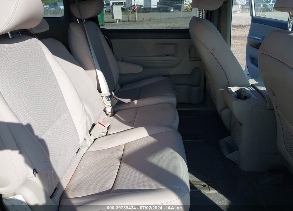 2016 KIA SEDONA LX VIN: KNDMB5C11G6144435