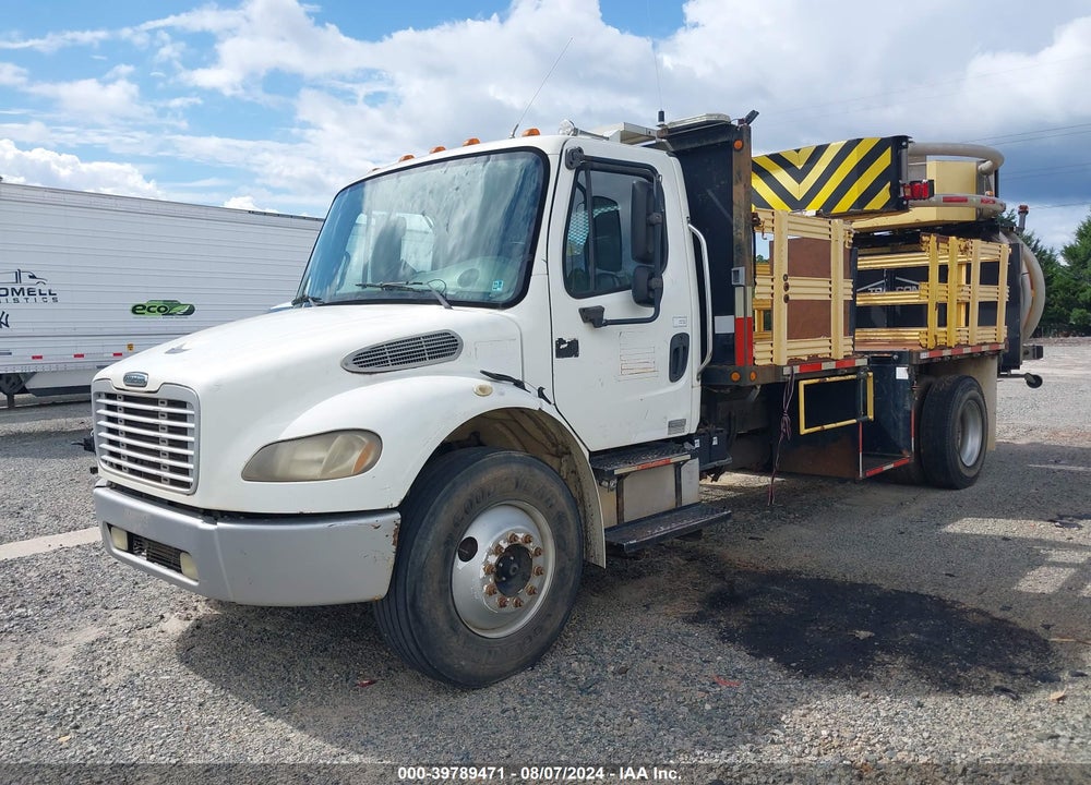 2005 FREIGHTLINER M2 106 MEDIUM DUTY VIN: 1FVACWDC95HV33013