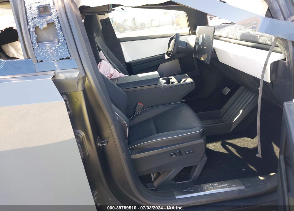 2024 TESLA CYBERTRUCK VIN: 7G2CEHEE6RA004290