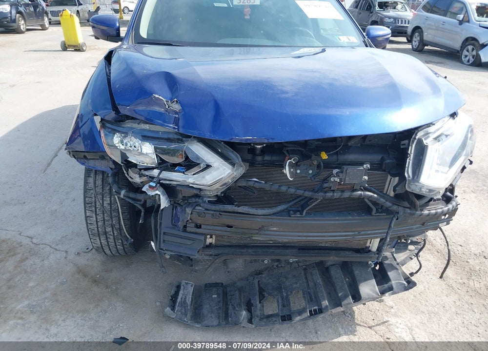 2018 NISSAN ROGUE SV VIN: JN8AT2MV1JW305782