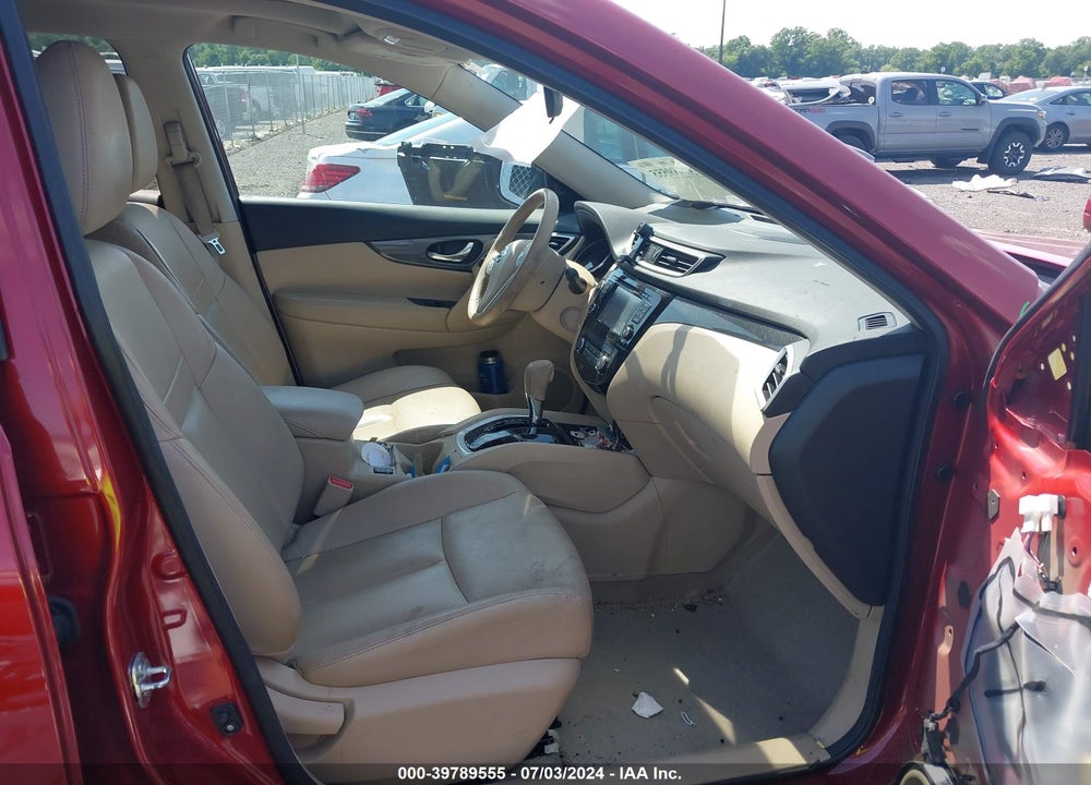 2015 NISSAN ROGUE SL VIN: 5N1AT2MV2FC826686
