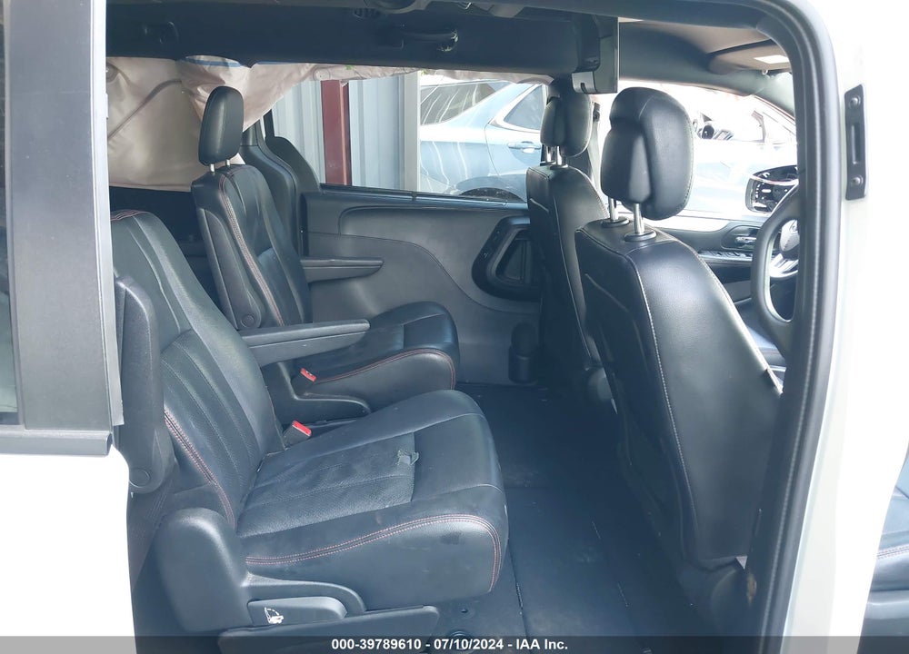 2017 DODGE GRAND CARAVAN GT VIN: 2C4RDGEG0HR760618