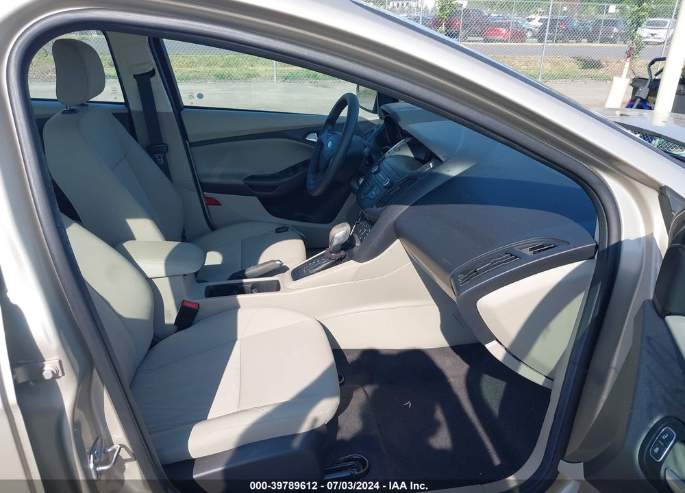 2018 FORD FOCUS SE VIN: 1FADP3FE5JL238868