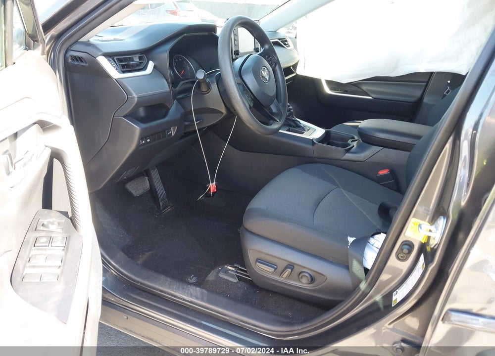 2021 TOYOTA RAV4 XLE VIN: 2T3W1RFV4MC133961