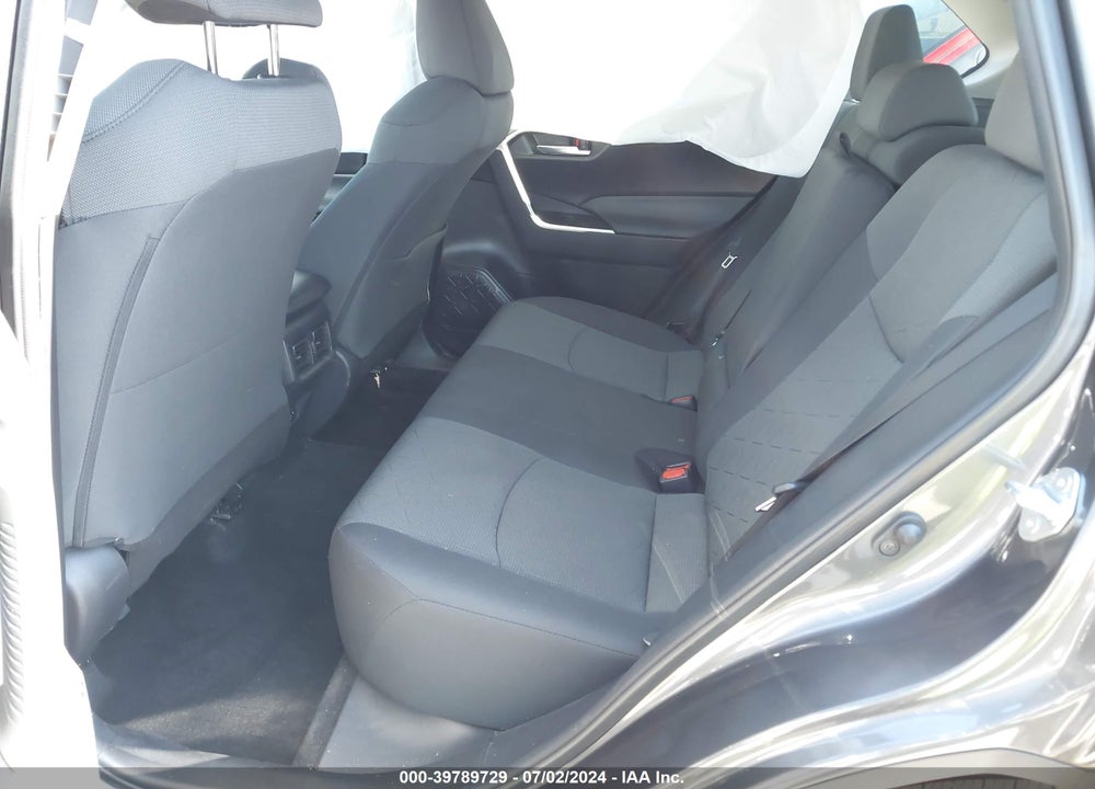 2021 TOYOTA RAV4 XLE VIN: 2T3W1RFV4MC133961