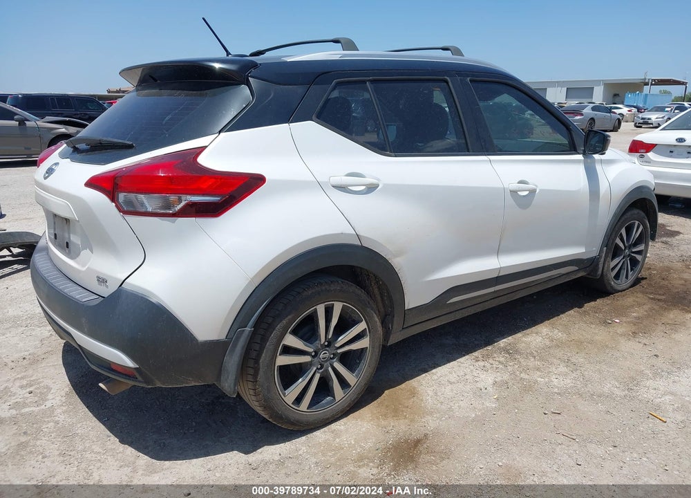 2019 NISSAN KICKS SR VIN: 3N1CP5CU6KL506039