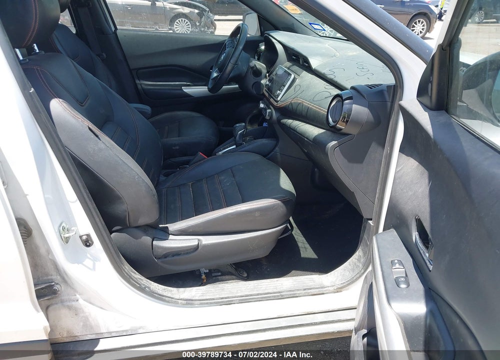 2019 NISSAN KICKS SR VIN: 3N1CP5CU6KL506039