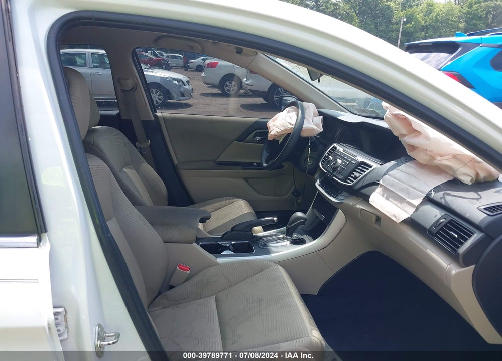 2015 HONDA ACCORD LX VIN: 1HGCR2F31FA059224
