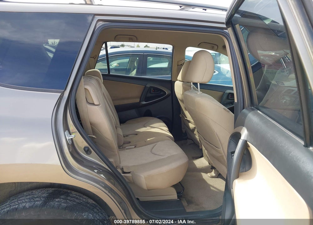 2010 TOYOTA RAV4 VIN: JTMBF4DV0AD033627