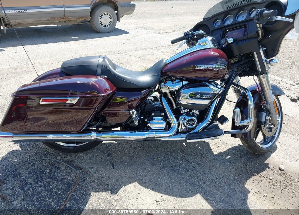 2022 HARLEY-DAVIDSON FLHX VIN: 1HD1KBC17NB633605