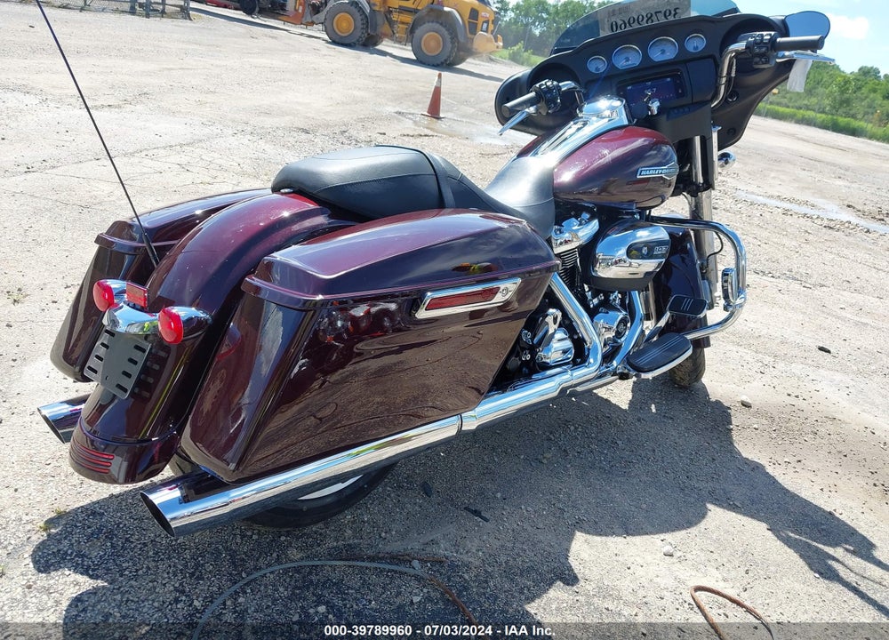 2022 HARLEY-DAVIDSON FLHX VIN: 1HD1KBC17NB633605