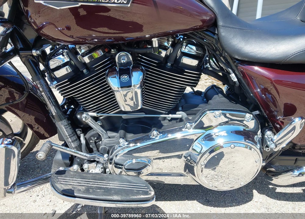 2022 HARLEY-DAVIDSON FLHX VIN: 1HD1KBC17NB633605