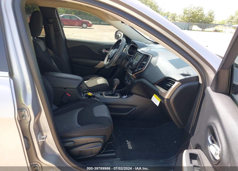 2018 JEEP CHEROKEE VIN: 1C4PJLCB0JD566910