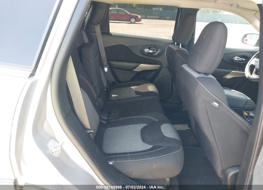 2018 JEEP CHEROKEE VIN: 1C4PJLCB0JD566910