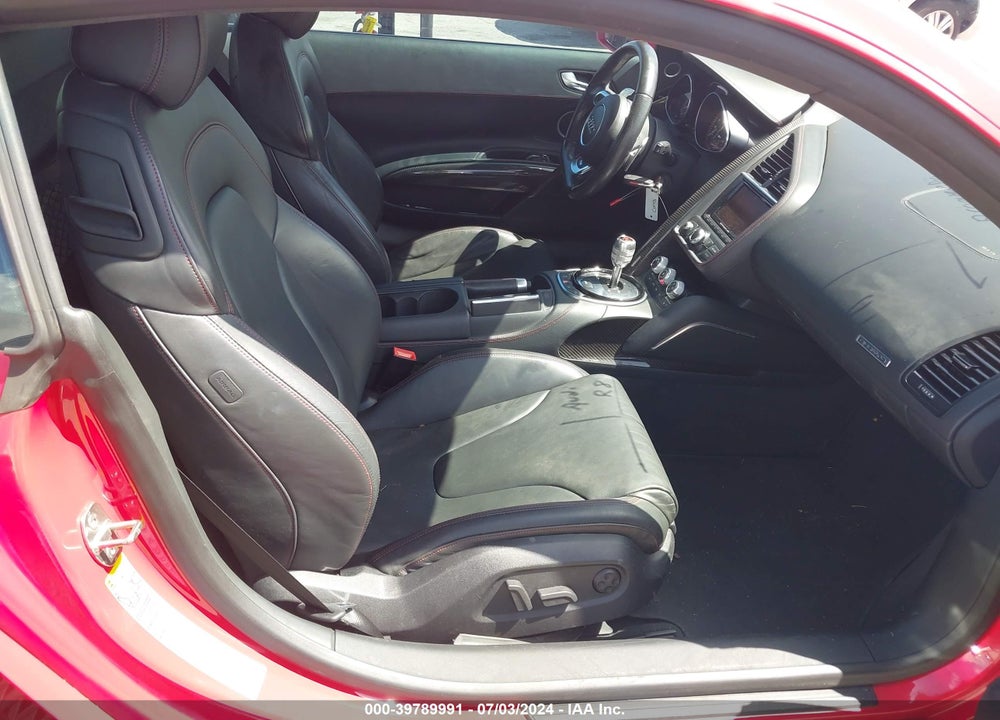 2015 AUDI R8 5.2 VIN: WUAENAFG5F7000953