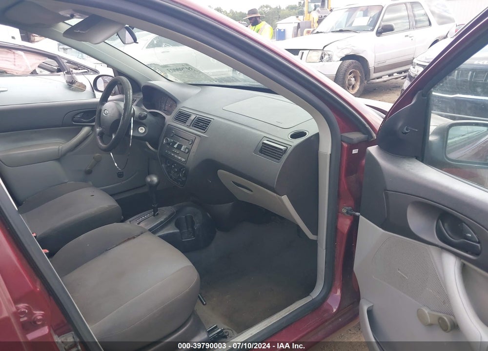 2006 FORD FOCUS ZX4 VIN: 1FAFP34N26W203061