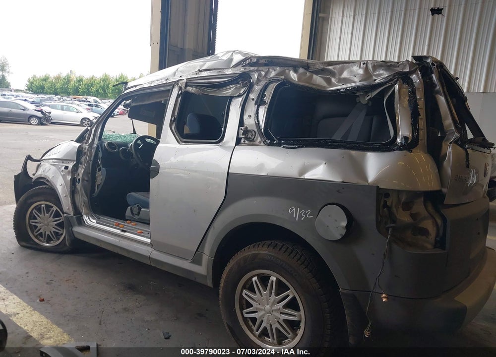2005 HONDA ELEMENT LX VIN: 5J6YH183X5L008610