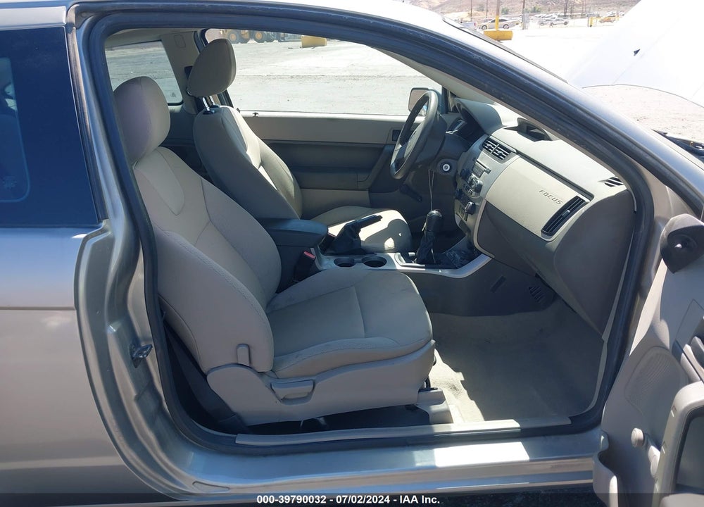 2008 FORD FOCUS S VIN: 1FAHP32N88W293119