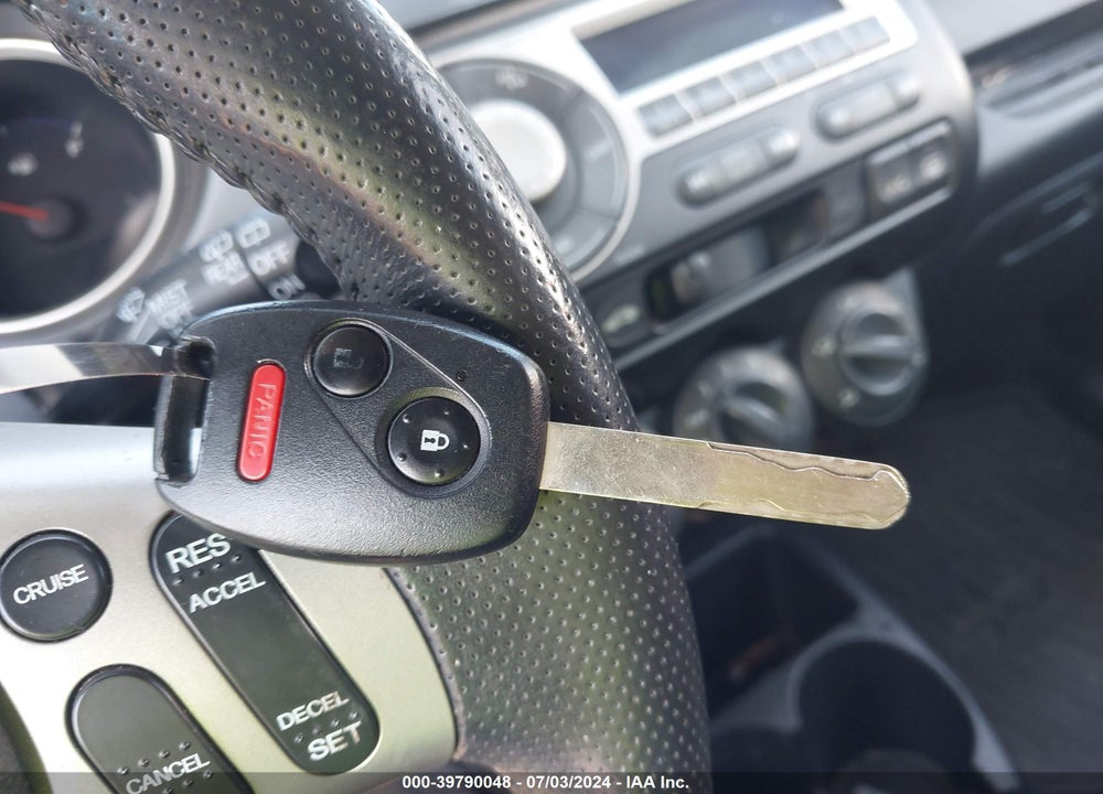 2007 HONDA FIT SPORT VIN: JHMGD37627S007379
