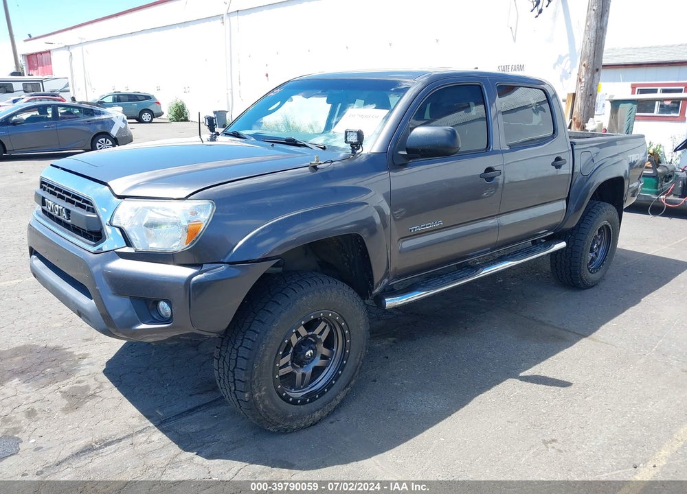 2015 TOYOTA TACOMA BASE V6 VIN: 5TFLU4EN6FX136016