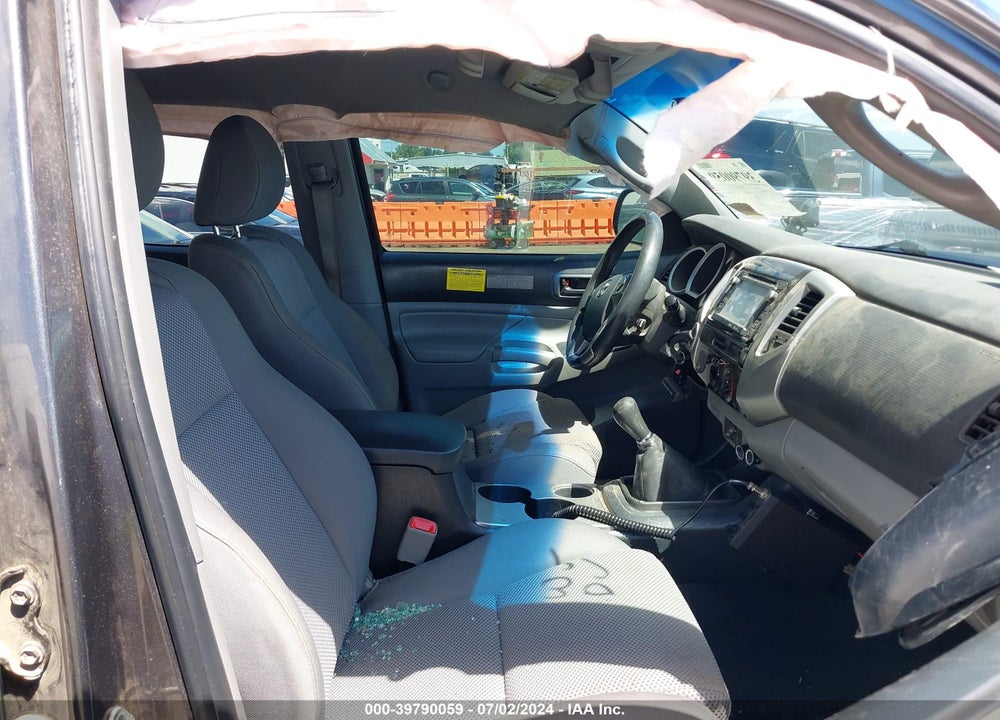 2015 TOYOTA TACOMA BASE V6 VIN: 5TFLU4EN6FX136016
