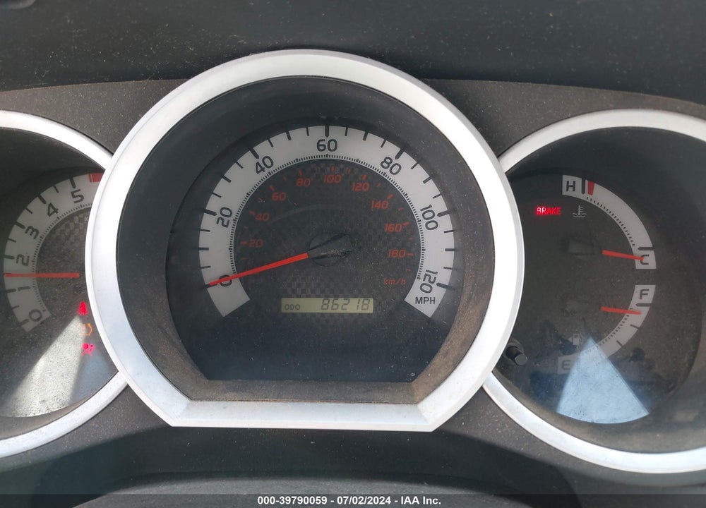 2015 TOYOTA TACOMA BASE V6 VIN: 5TFLU4EN6FX136016